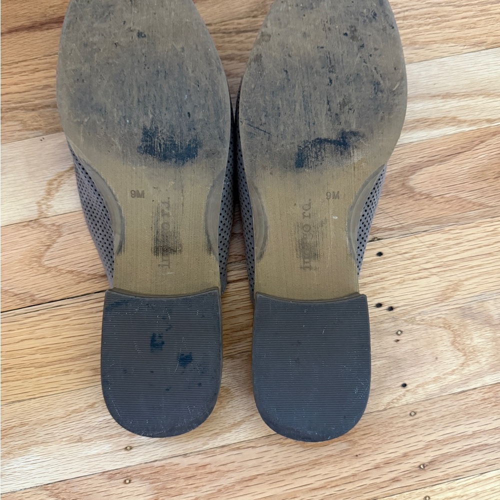Indigo Rd. Slides - Size 9 - Picture 4 of 4